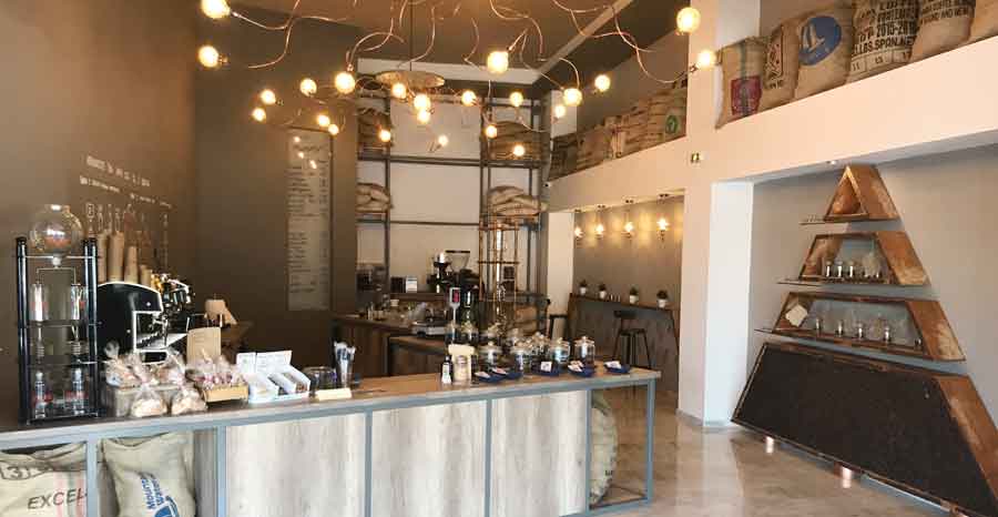 Coffee Dive franchise fresh roasted coffee