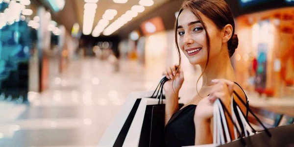 Franchise και E-shops: Ποιός είναι ο νικητής στο shopping therapy;